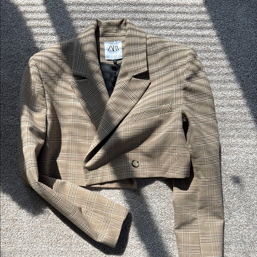 Zara Women's Beige Plaid Cropped Blazer